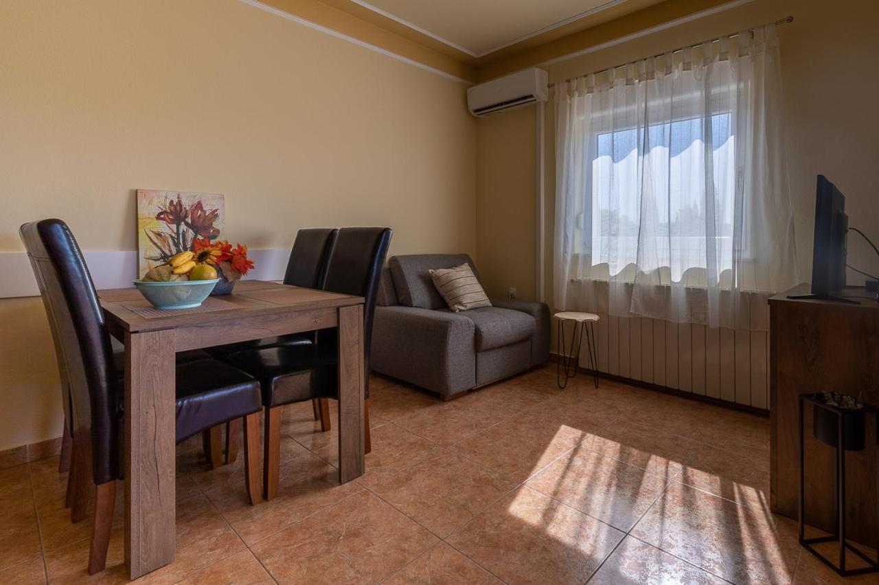 Bartol Apartment
