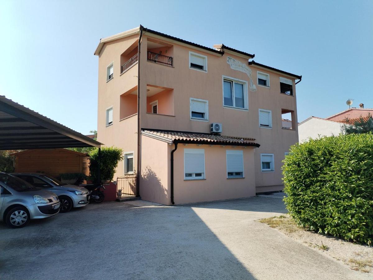 Bartol Apartment