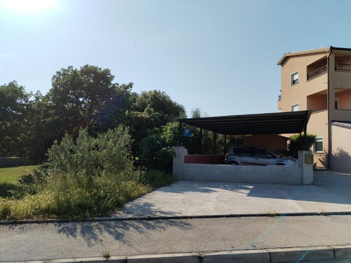 Bartol Apartment